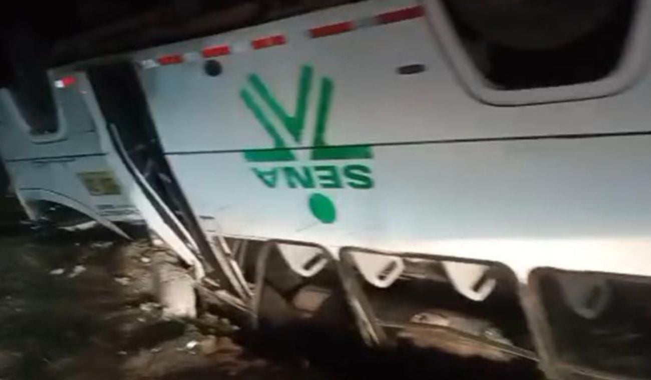 Se conocen las razones que habrían causado el volcamiento de bus en la vía Zipaquirá - Pacho, Cundinamarca