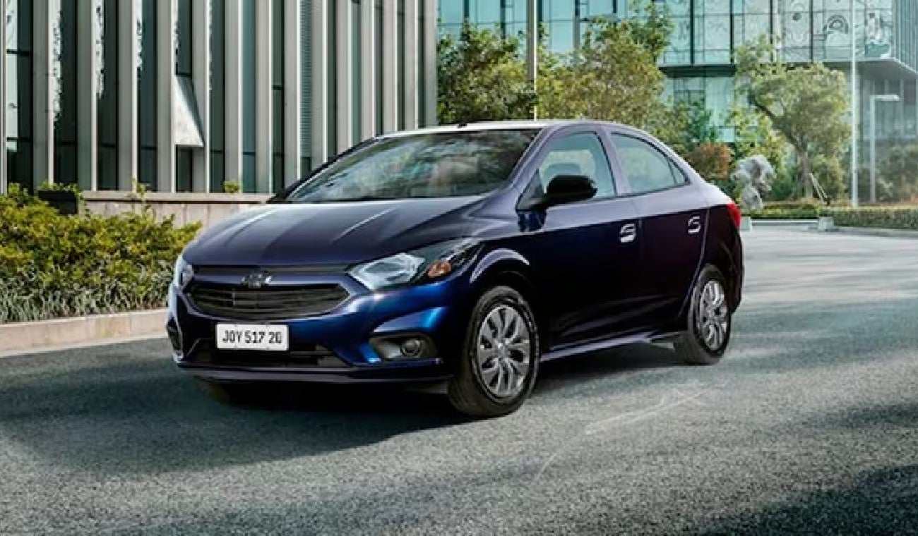 carro oscuro Chevrolet joy