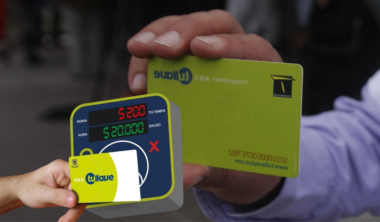 Pago del pasaje con la tarjeta tullave