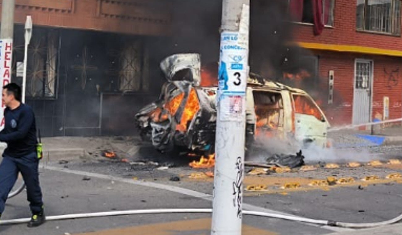 Incendio de ambulancia en la localidad de Suba