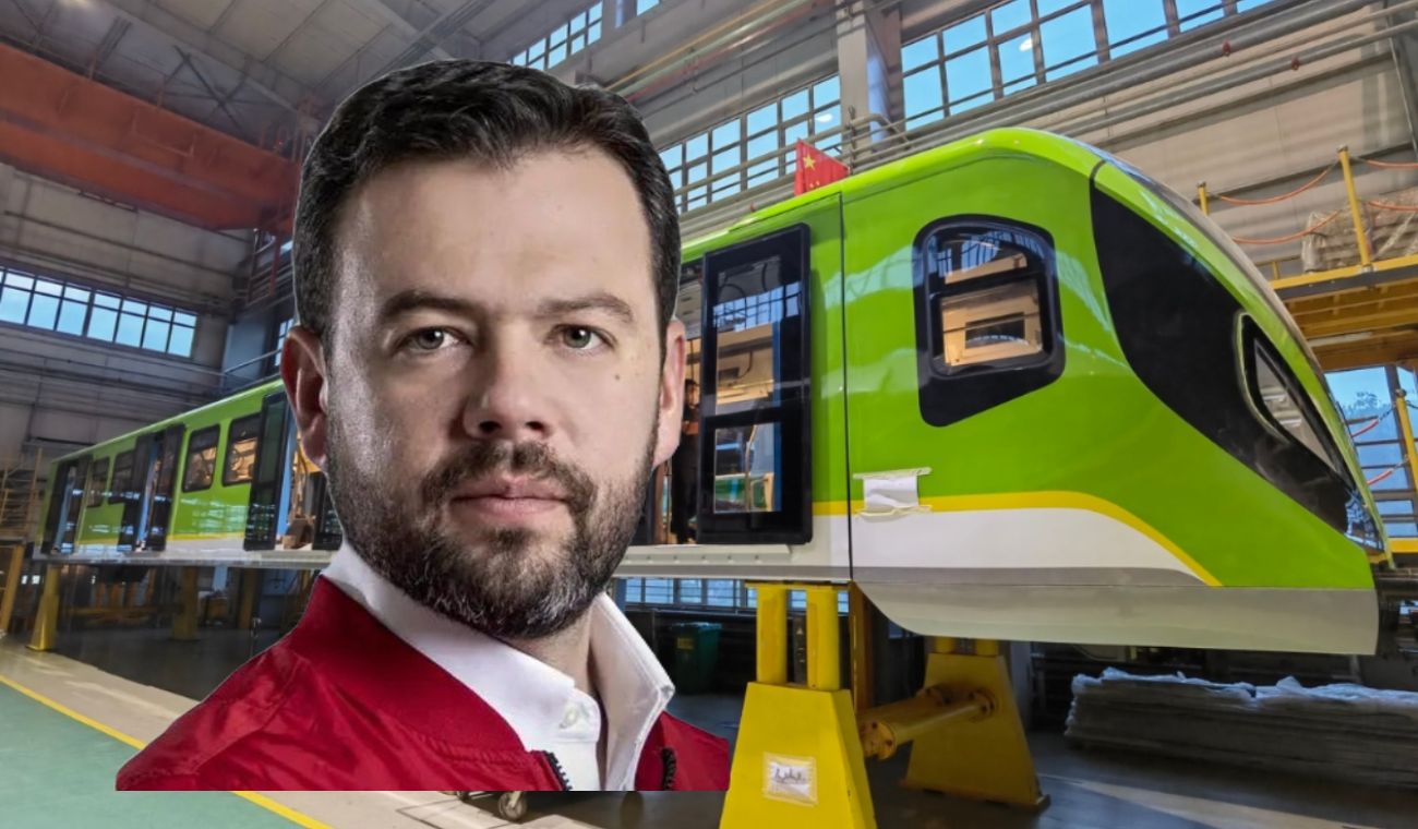 Carlos Fernando Galán y un vagón del Metro de Bogotá