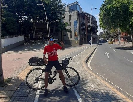 Mario en las afueras del Pascual Guerrero de Cali