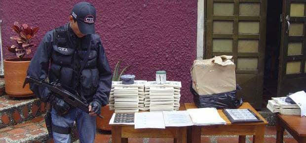 Incautación de billetes falsos