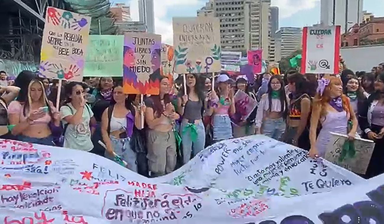 Marchas 8M día de la mujer en Bogotá