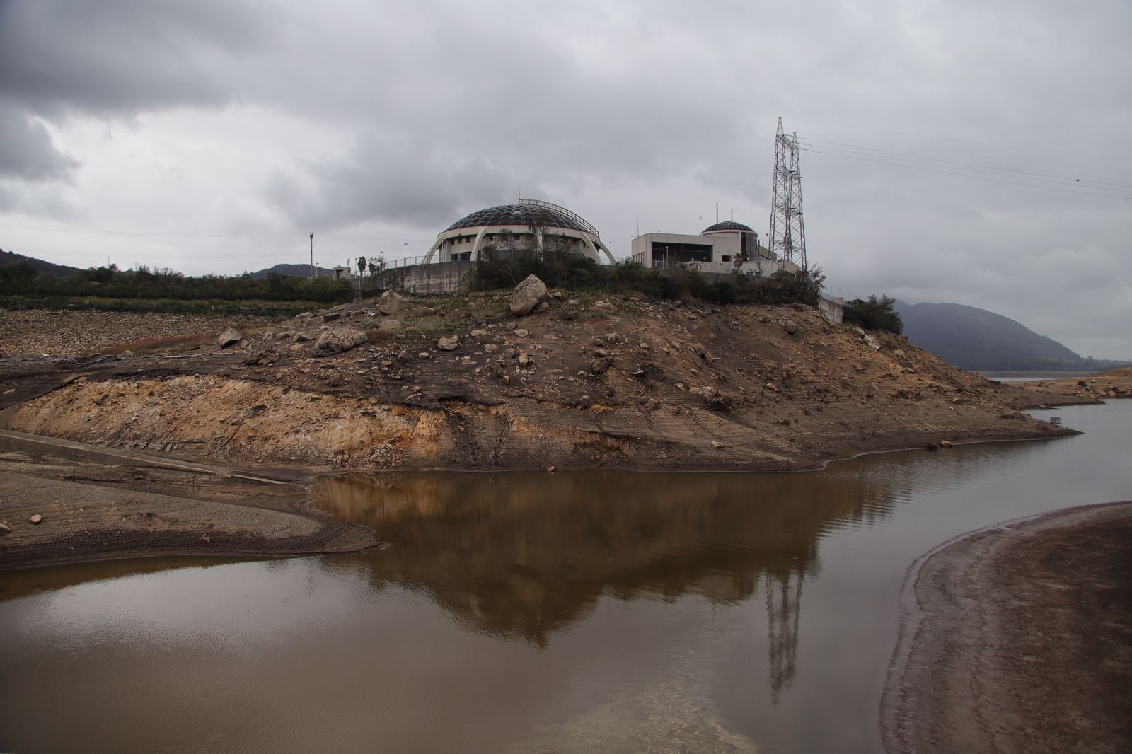 Imagen del embalse de San Rafael que demuestra la grave situación de Bogotá