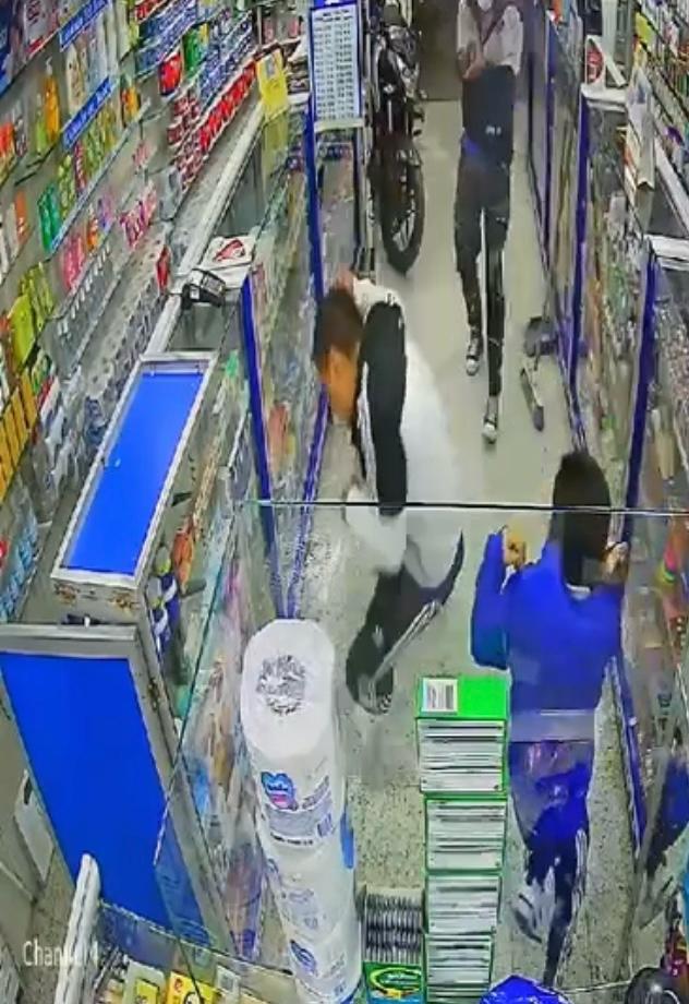 Sicario disparó en varias oportunidades a hombre frente a su hijo en Kennedy