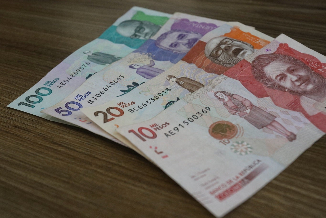 Trabajadores tienen derecho a prima así trabajen un mes