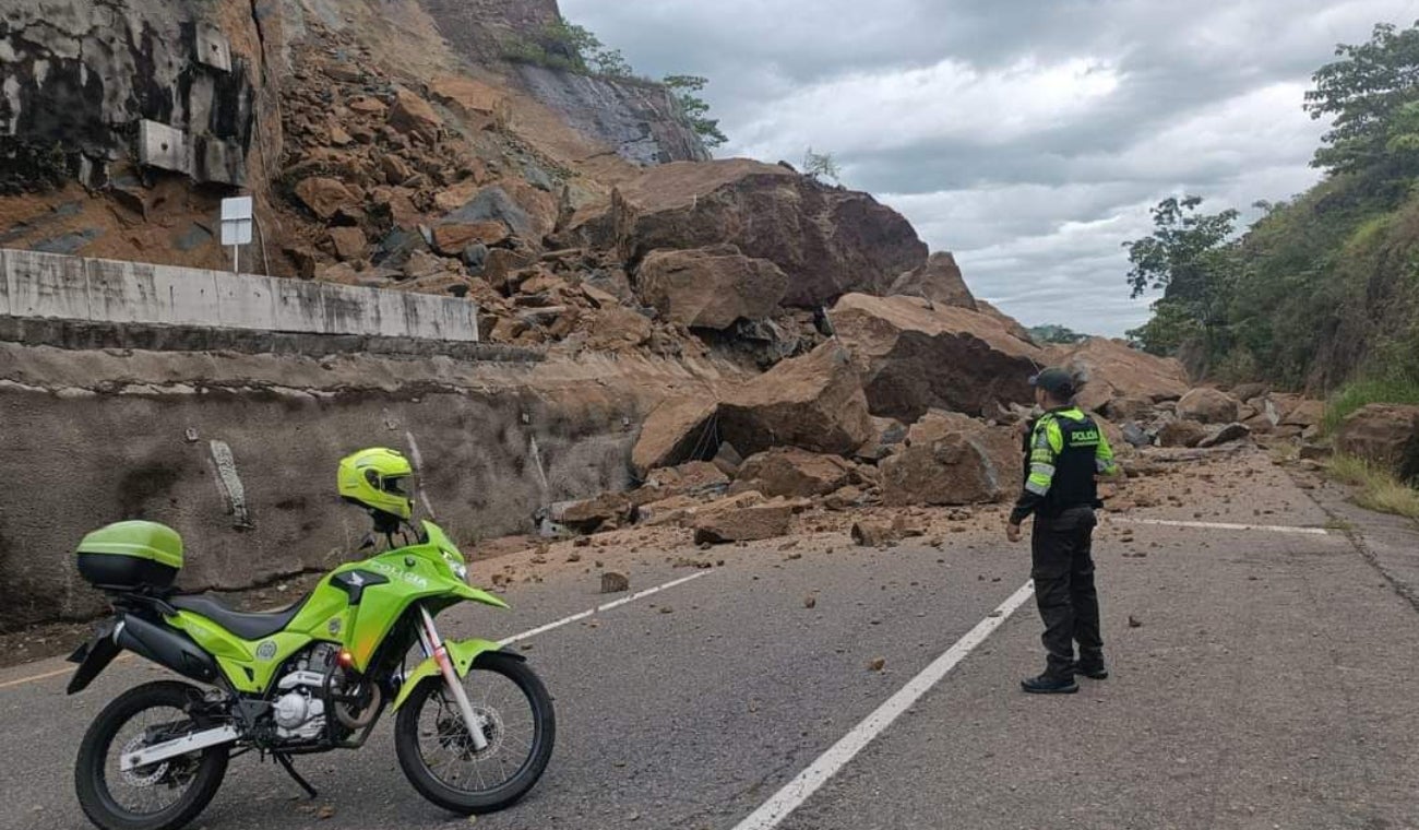 Deslizamiento en vías de Cundinamarca