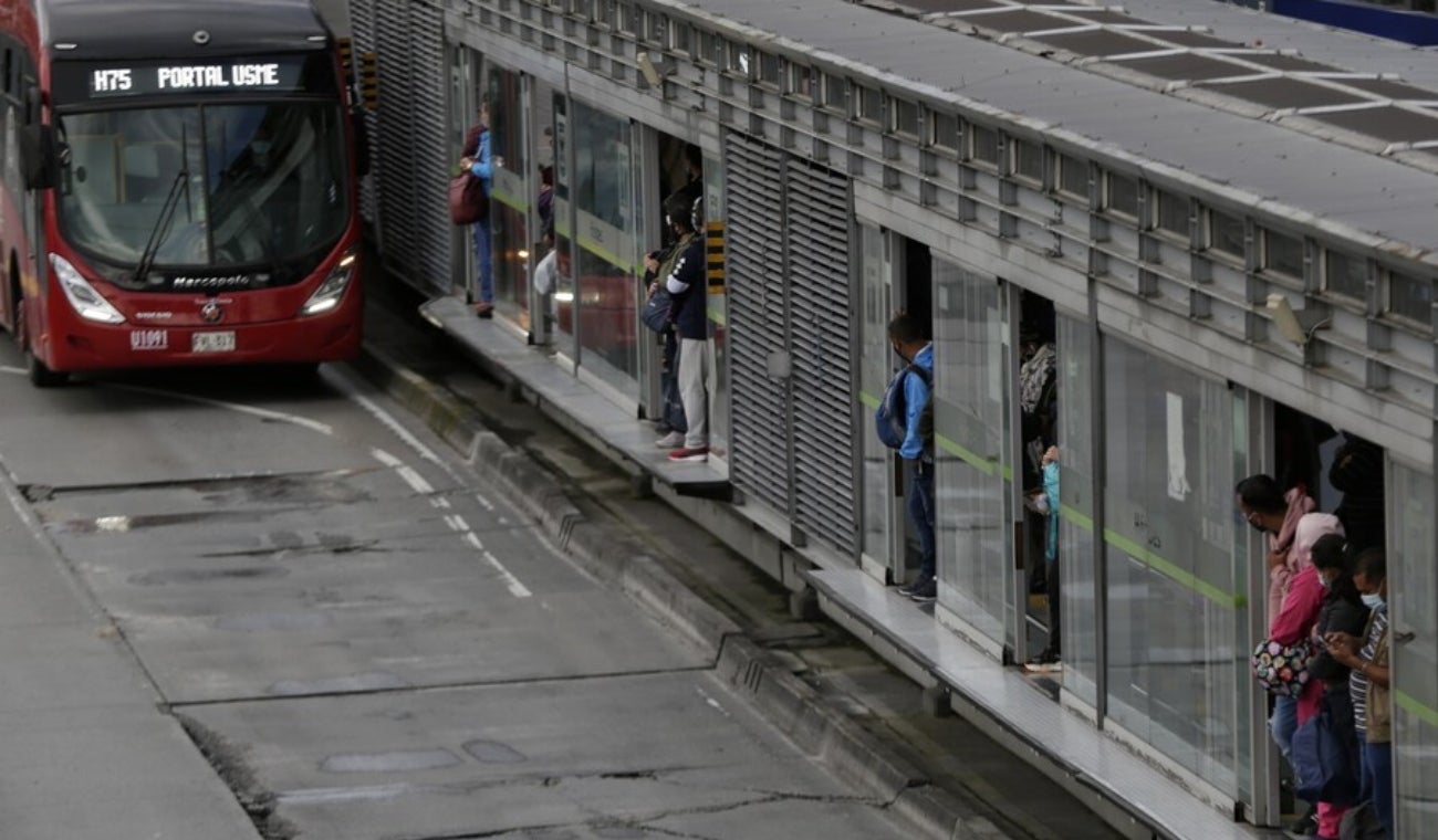 Tarjeta que tienen muchos y con la que puede pagar pasajes de Transmilenio