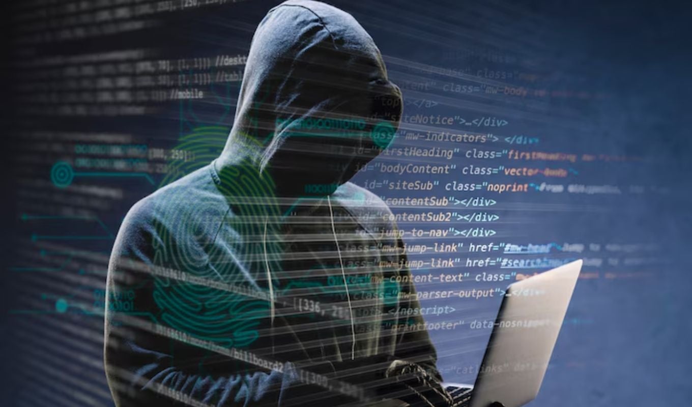 Hacker en el computador- imagen de referencia