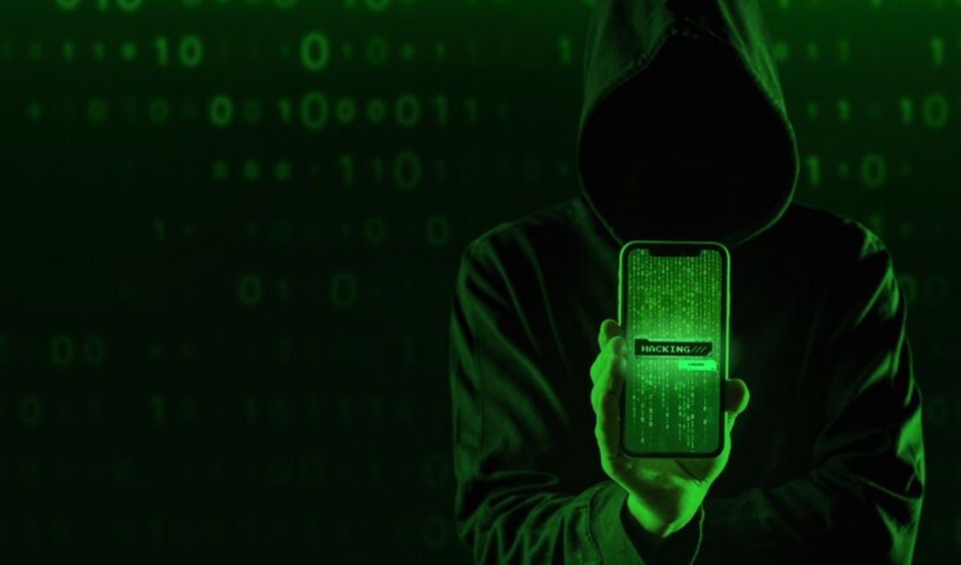 Hacker en el celular- imagen de referencia