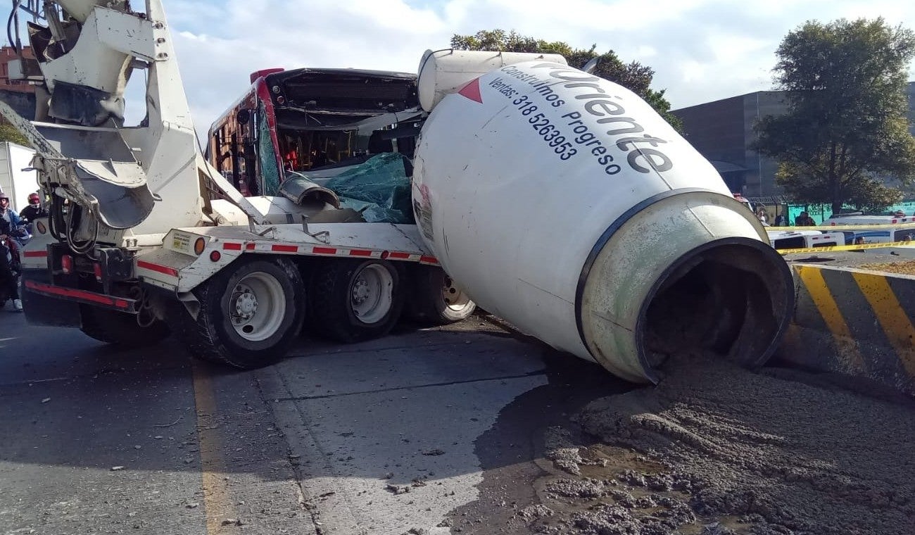 TransMilenio suspende rutas en portal Suba tras accidente