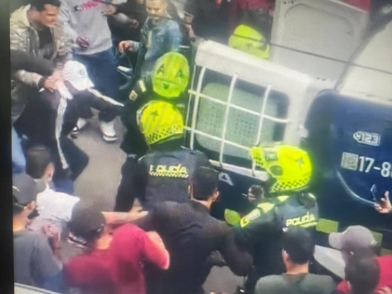 El hombre era acompañada de una mujer quién fue capturada