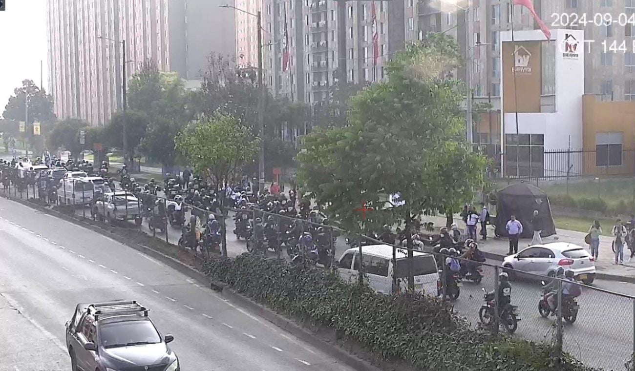 Moteros se unen al paro de camioneros