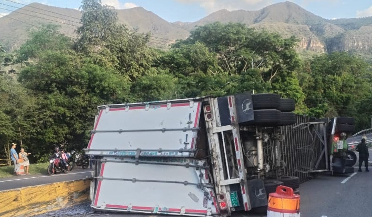 Caos vial en ruta Bogotá-Girardot