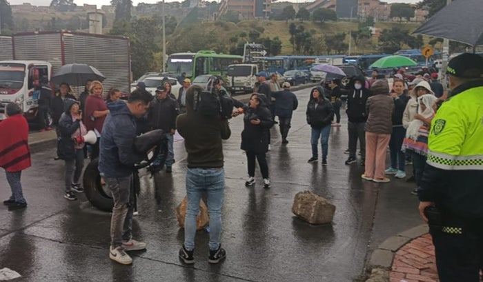 Protestas toman la Avenida Gaitán Cortés