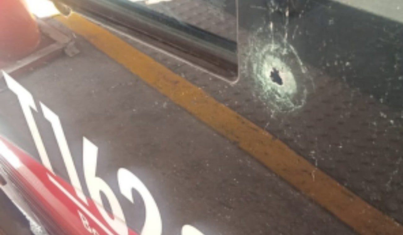 Le disparan a Bus de TransMilenio: Usuarios están asustados