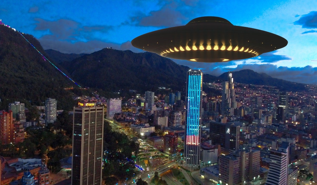 Ovnis sobre Bogotá: Ciudadano filma misterioso objeto en el cielo