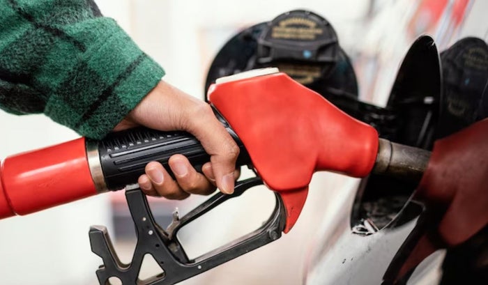 Gasolina para los conductores bogotanos a mitad de precio