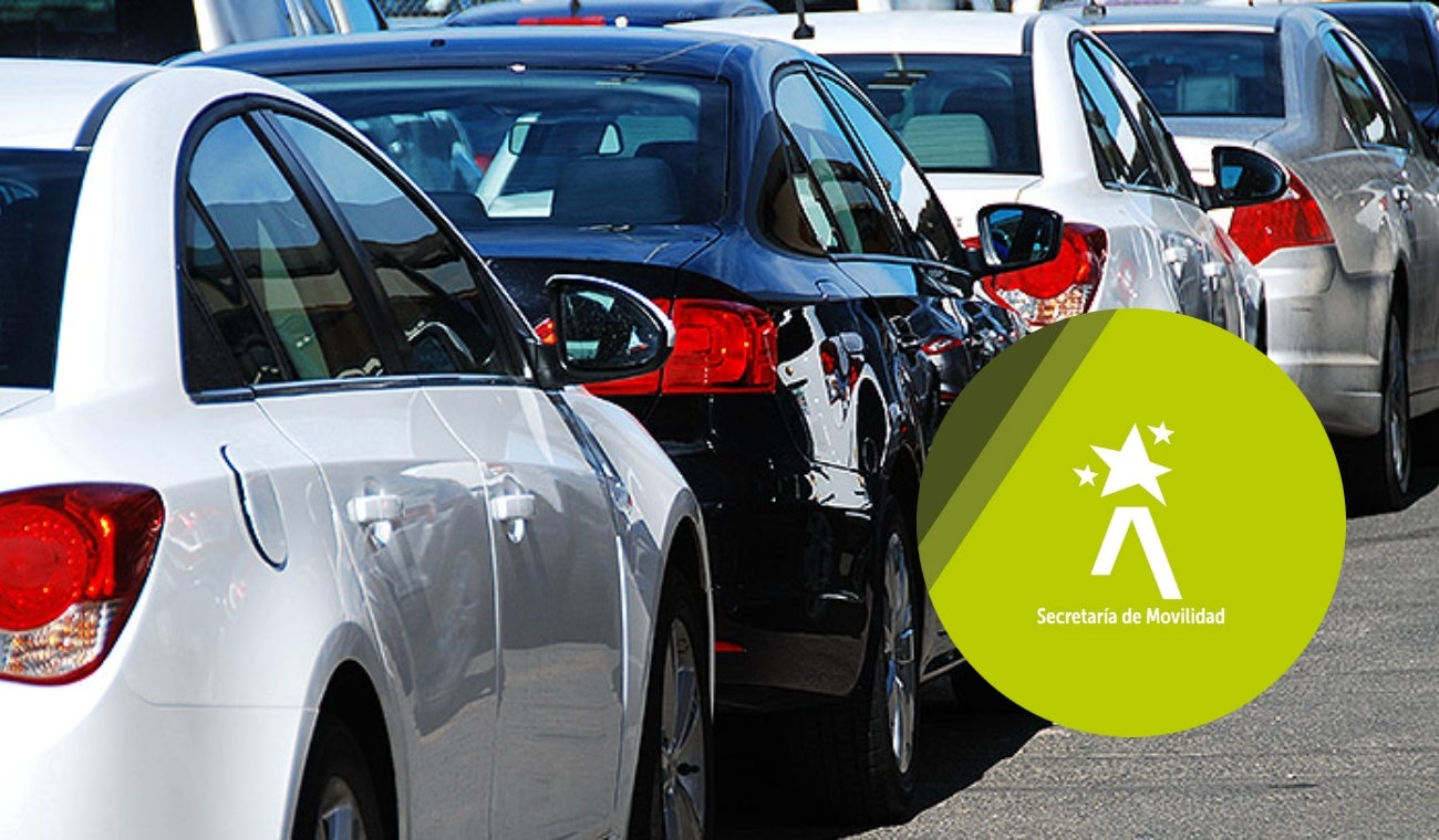 Subasta de carros abandonados en patios de Bogotá.