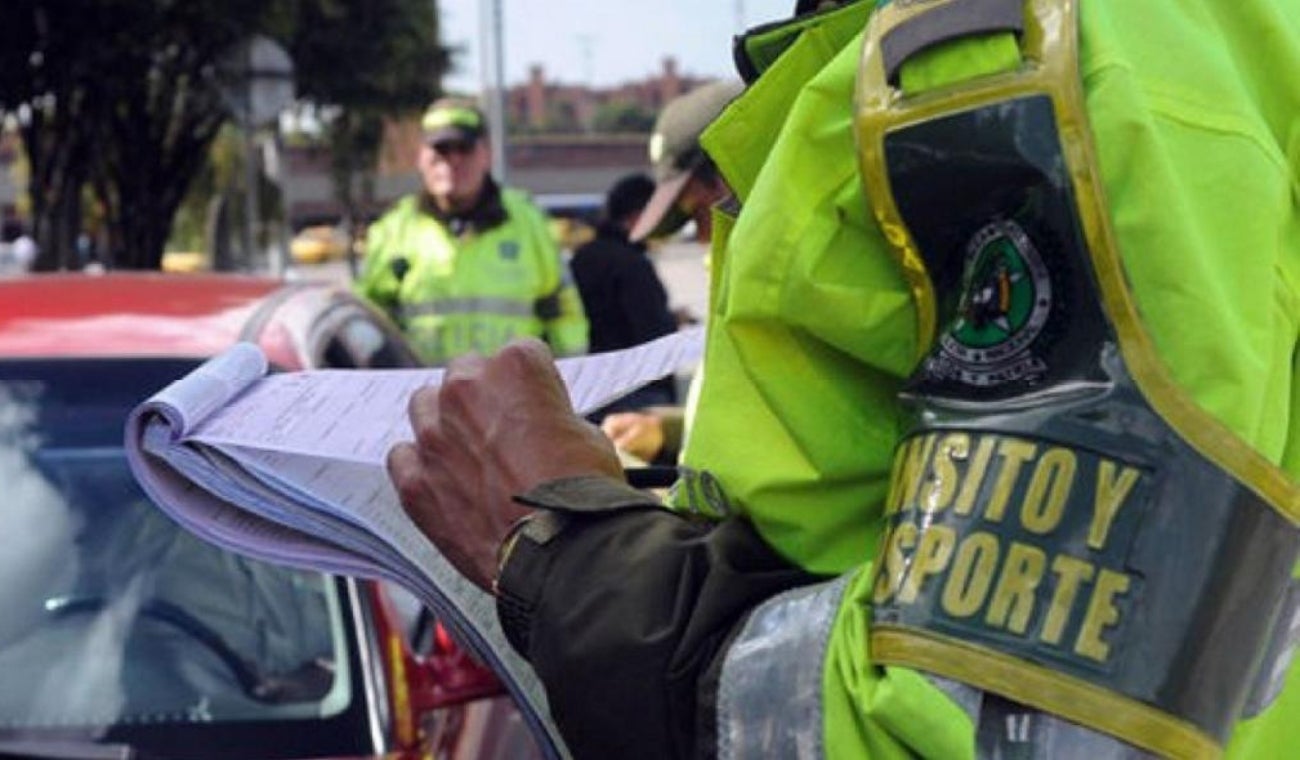 Galán mete el freno a ‘chanchullo’ de tránsito: endeudados pagan menos