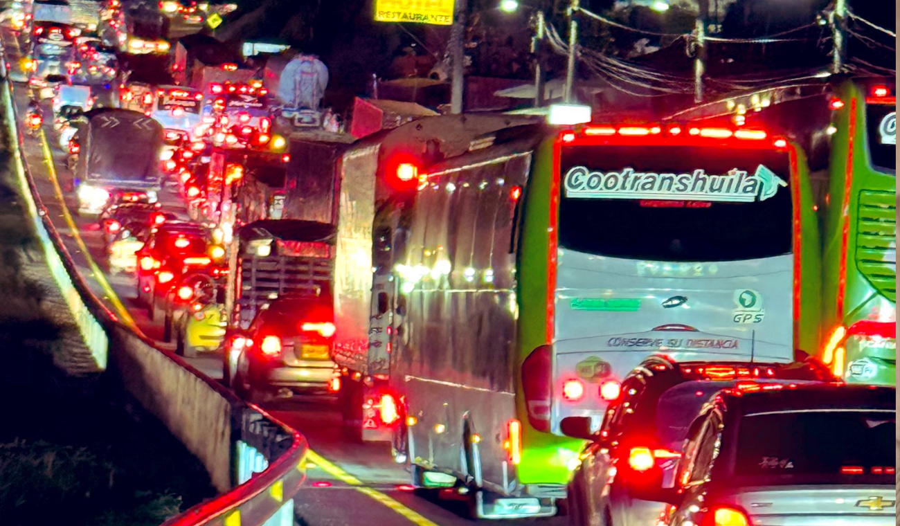 Vía Girardot probó paciencia de viajeros: situación estaría controlada