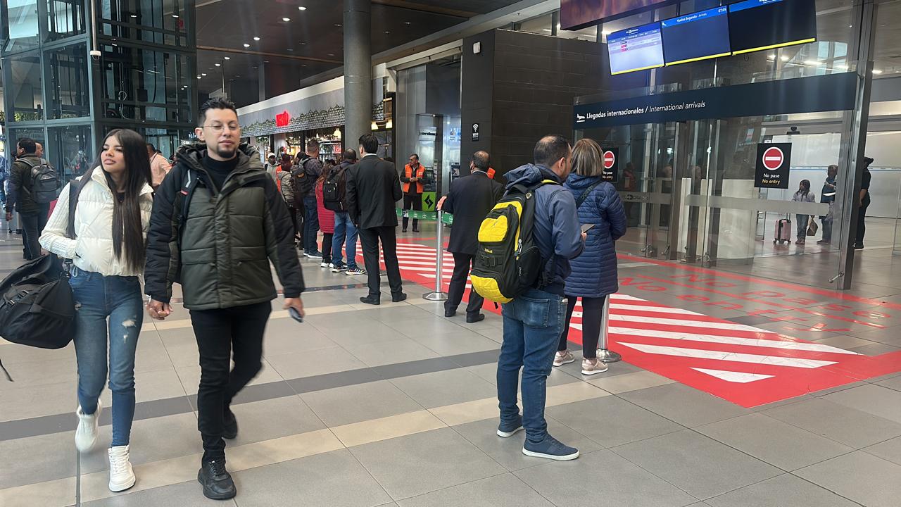 Migrantes colombianos denunciaron tratos inhumanos en EE.UU cuando iban ser deportados