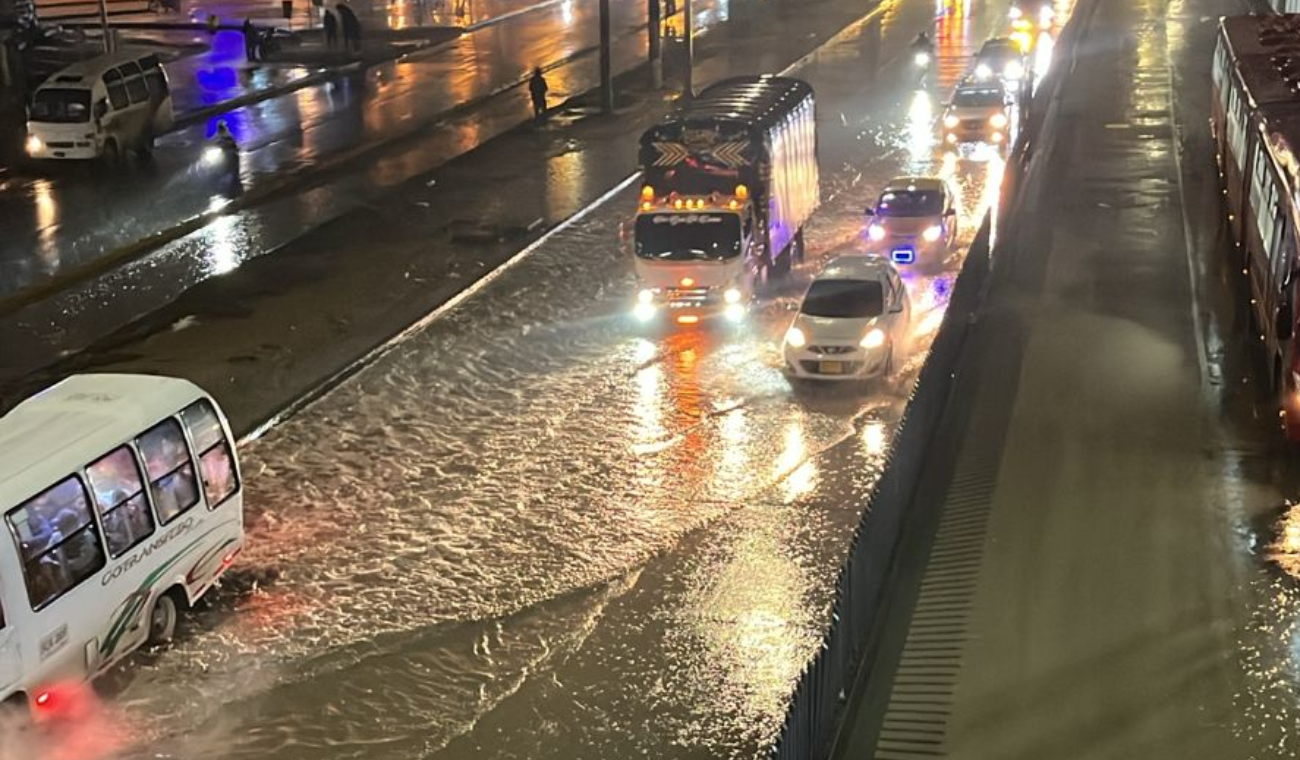 Activan plan para que no se inunde la AUTOPISTA SUR: vías estarán secas