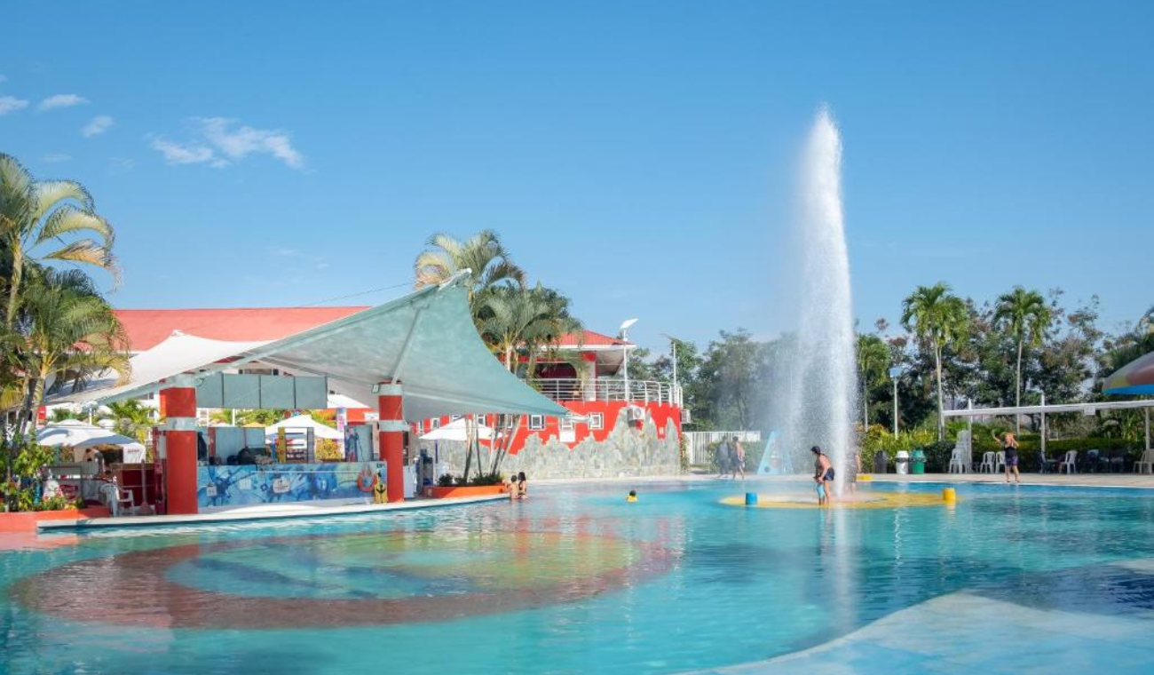 Salga de la rutina con pasadía por solo $45.000: incluye piscina con tobogán y niños entran gratis