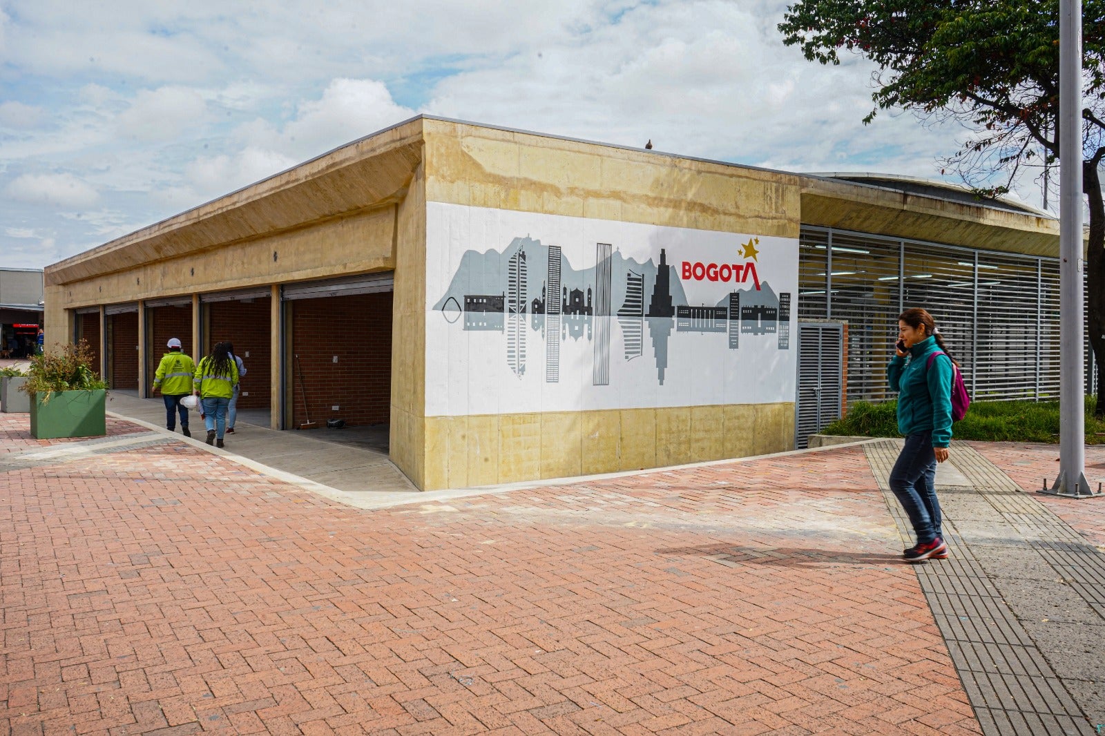 Cicloparqueadero en el Portal Suba