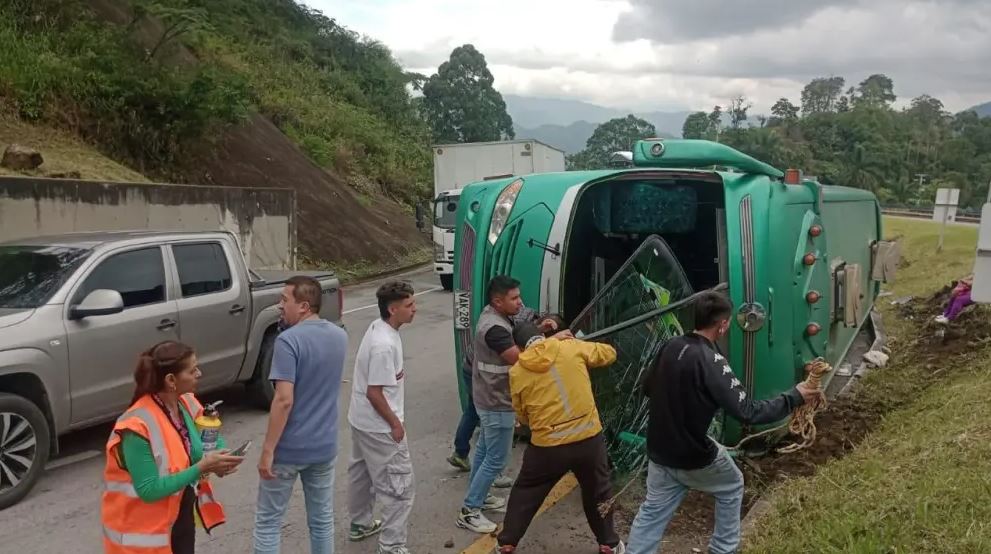 Accidente en la Vía Bogotá - La Vega