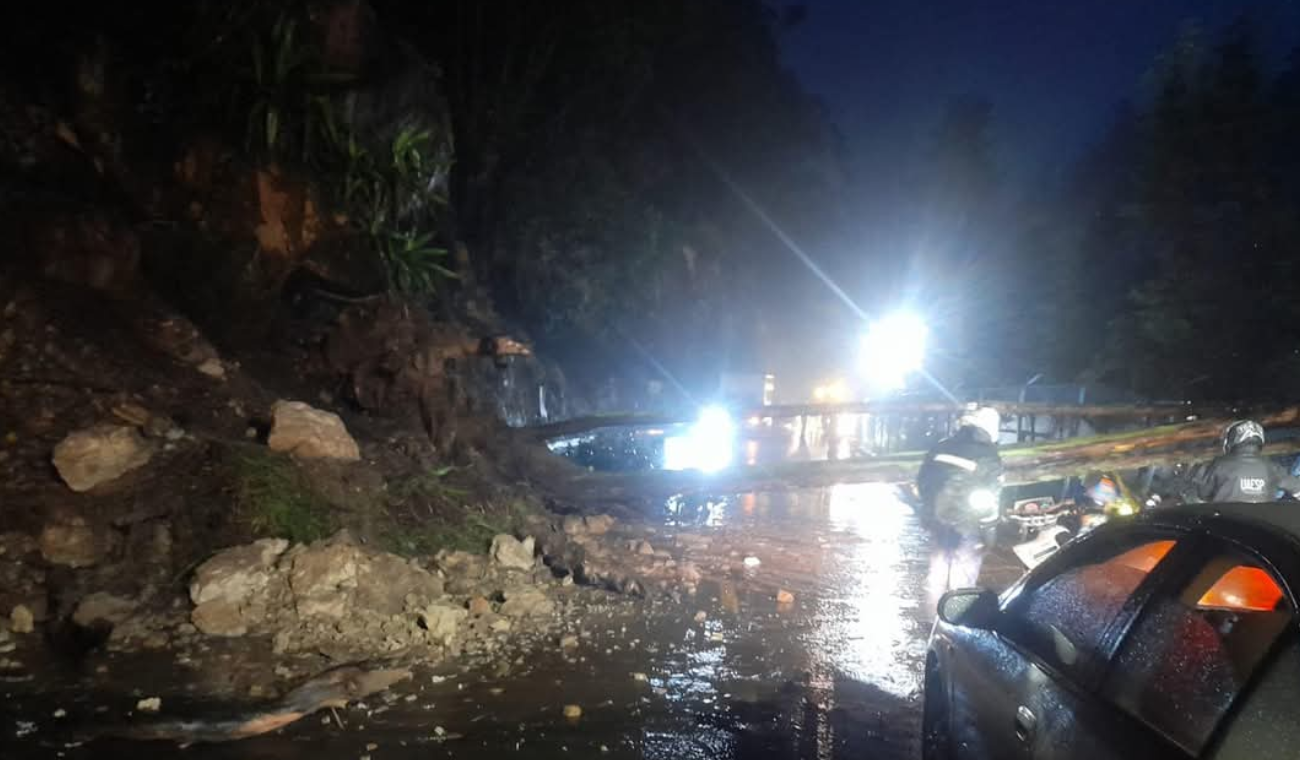 Emergencia por lluvias en la vía Bogotá - Mesitas: conductores tardarán en llegar