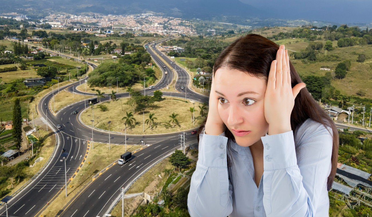 Viajeros con el credo en la boca: accidente en vía Girardot los demora