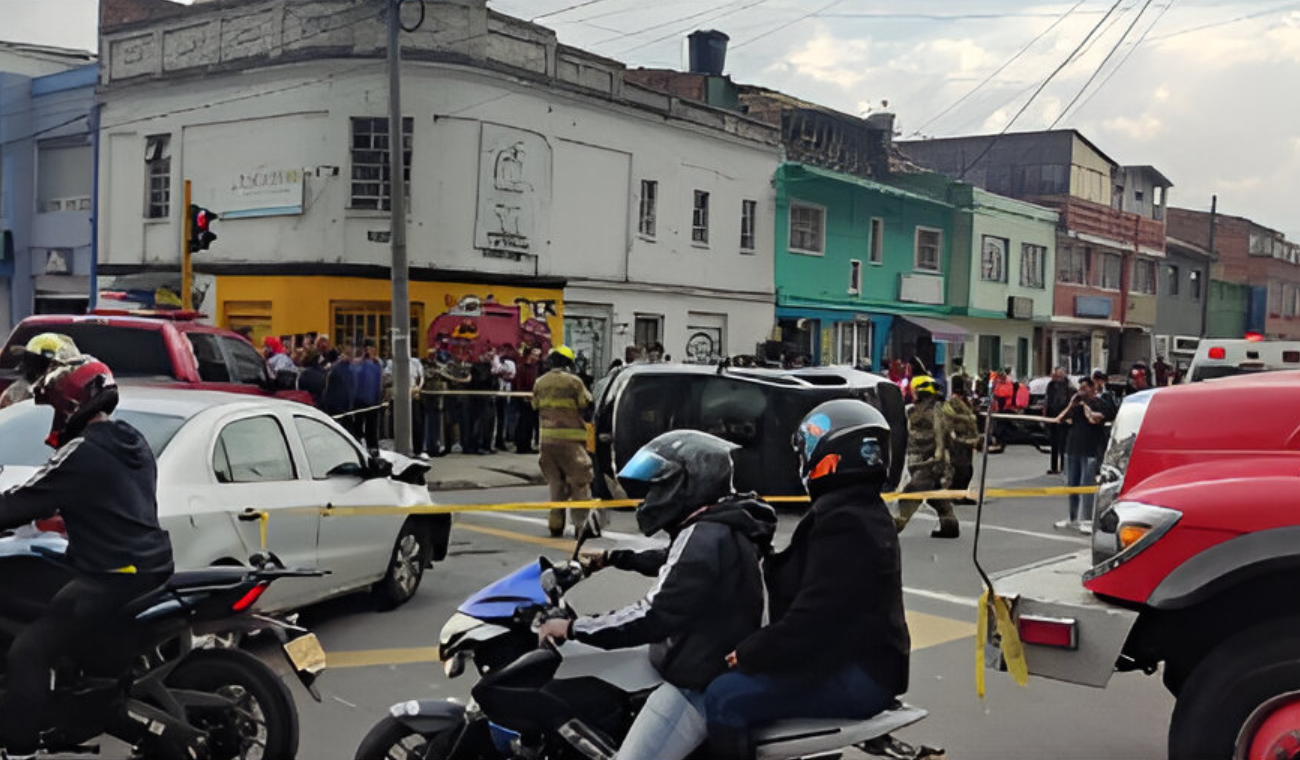 Grave accidente en la calle 72 colapsa el tráfico: carro terminó volcado en plena vía