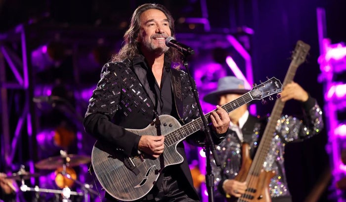 Marco Antonio Solís llega al Movistar Arena de Bogotá