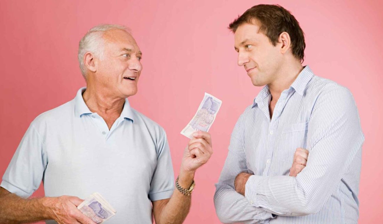 Padres demandan a hijos por cuota alimentaria