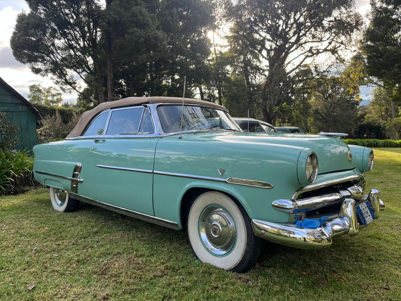 Exposición de autos clásicos gratis