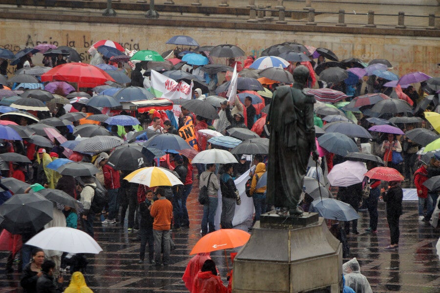 Manifestantes a cargar sombrilla: clima en Bogotá para las marchas de este 1 de mayo