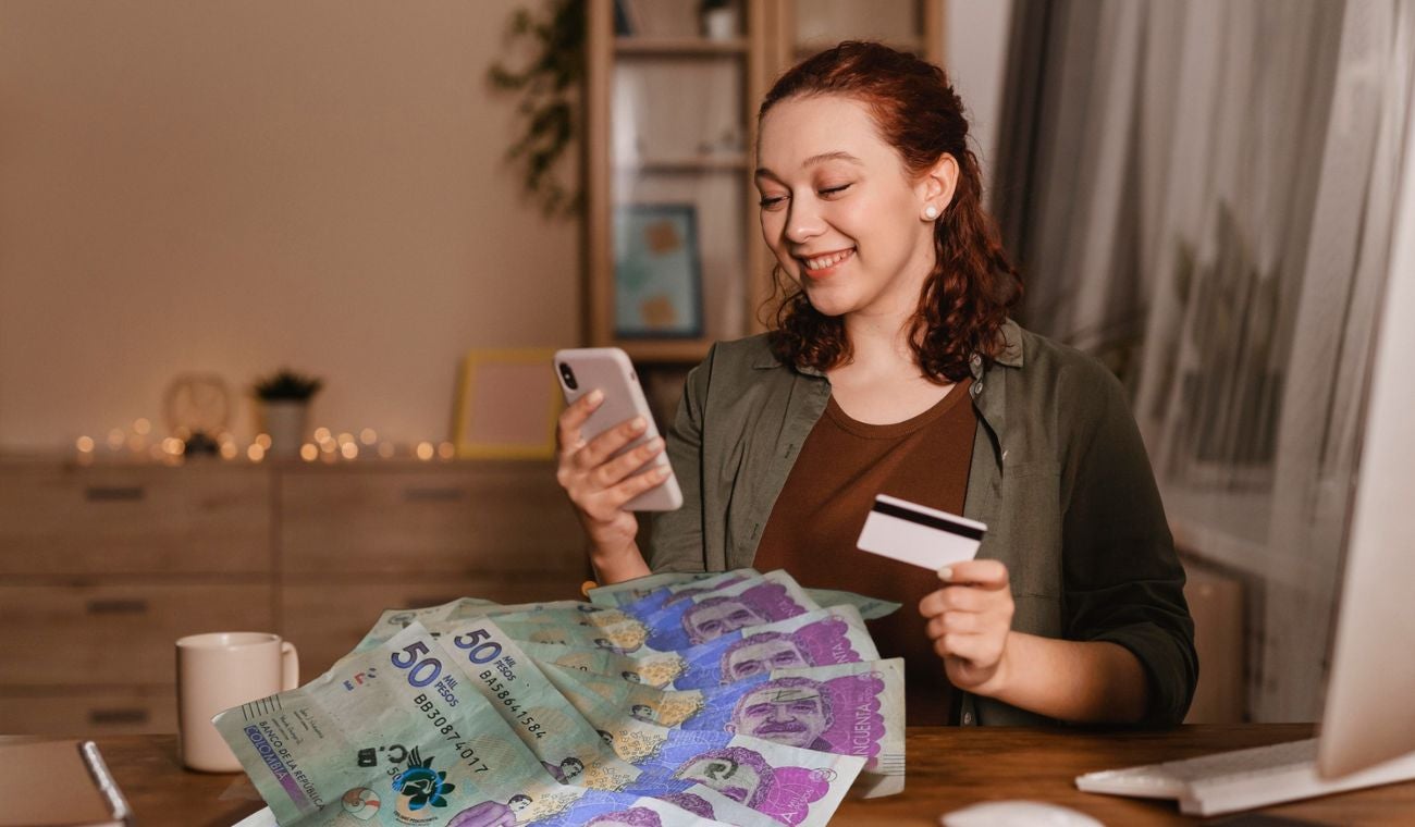 Diferencias entre una tarjeta débito y de crédito: que no lo cojan mal parqueado