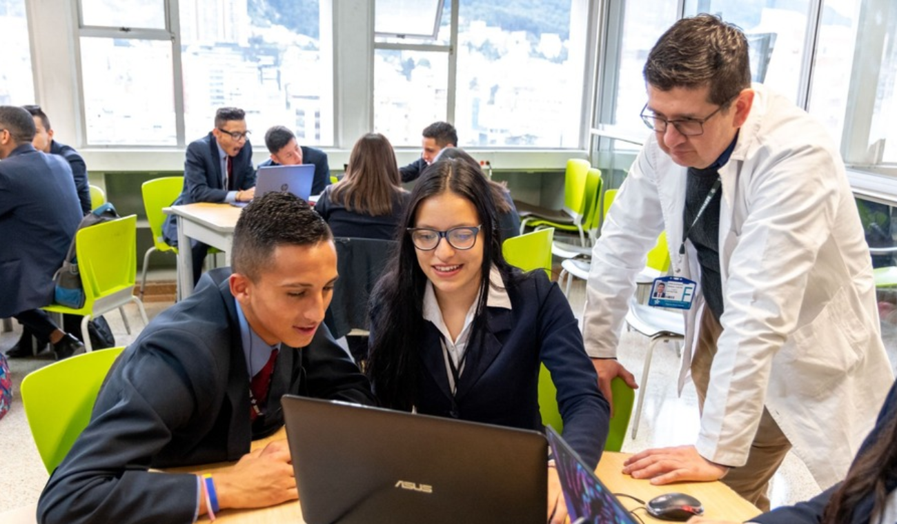 SENA abre convocatoria pa' que estudie: le sale GRATIS y ganaría buen billete