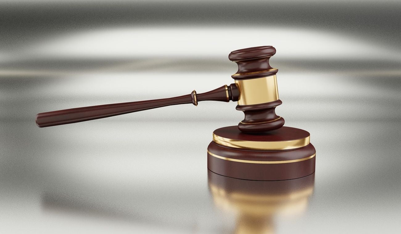 ¿Se puede cambiar el orden de los apellidos en Colombia?