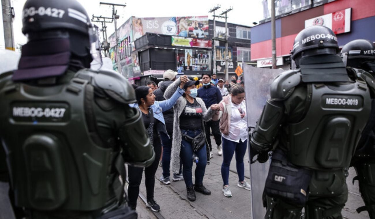 Avenida Villavicencio colapsada: manifestantes ponen a sufrir a conductores