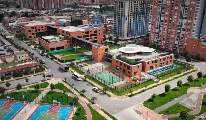 Bogotá estrena colegio público: parece privado por su tecnología y diseño
