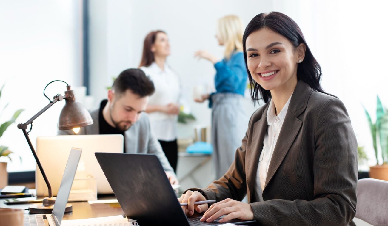 Trabajo sí hay: ofertas de empleo en Bogotá para bachilleres sin experiencia