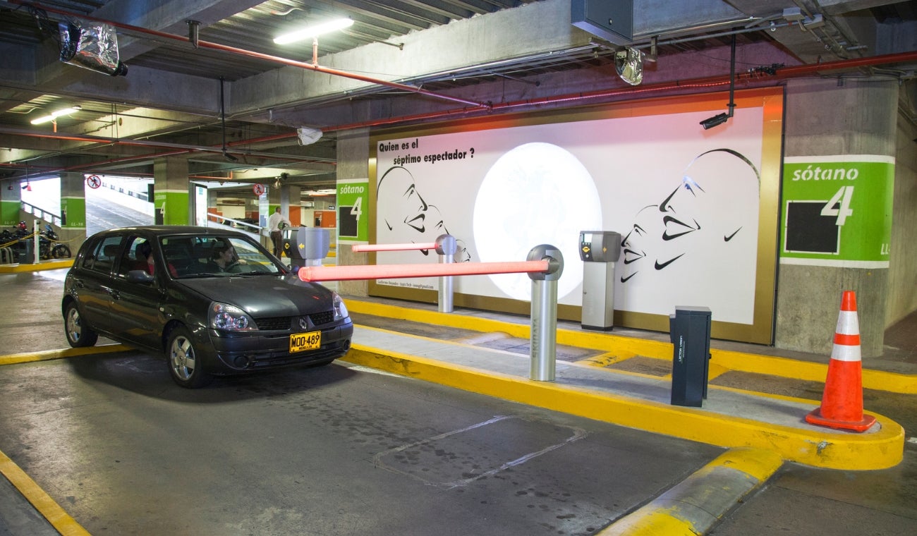 ¿Quién responde si lo llegan a robar dentro de un centro comercial?