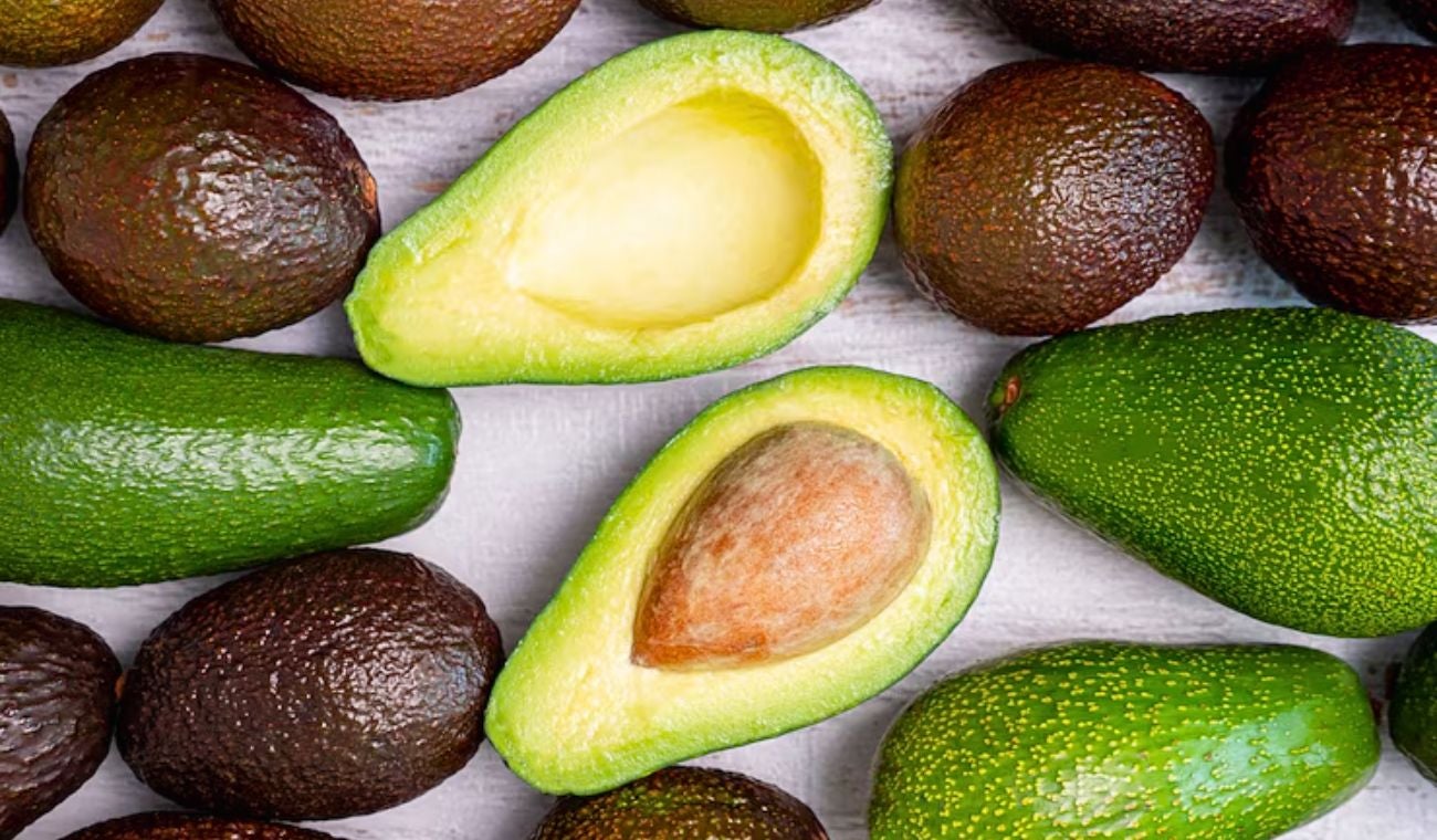 Cómo guardar el aguacate después de abierto para que no se negree