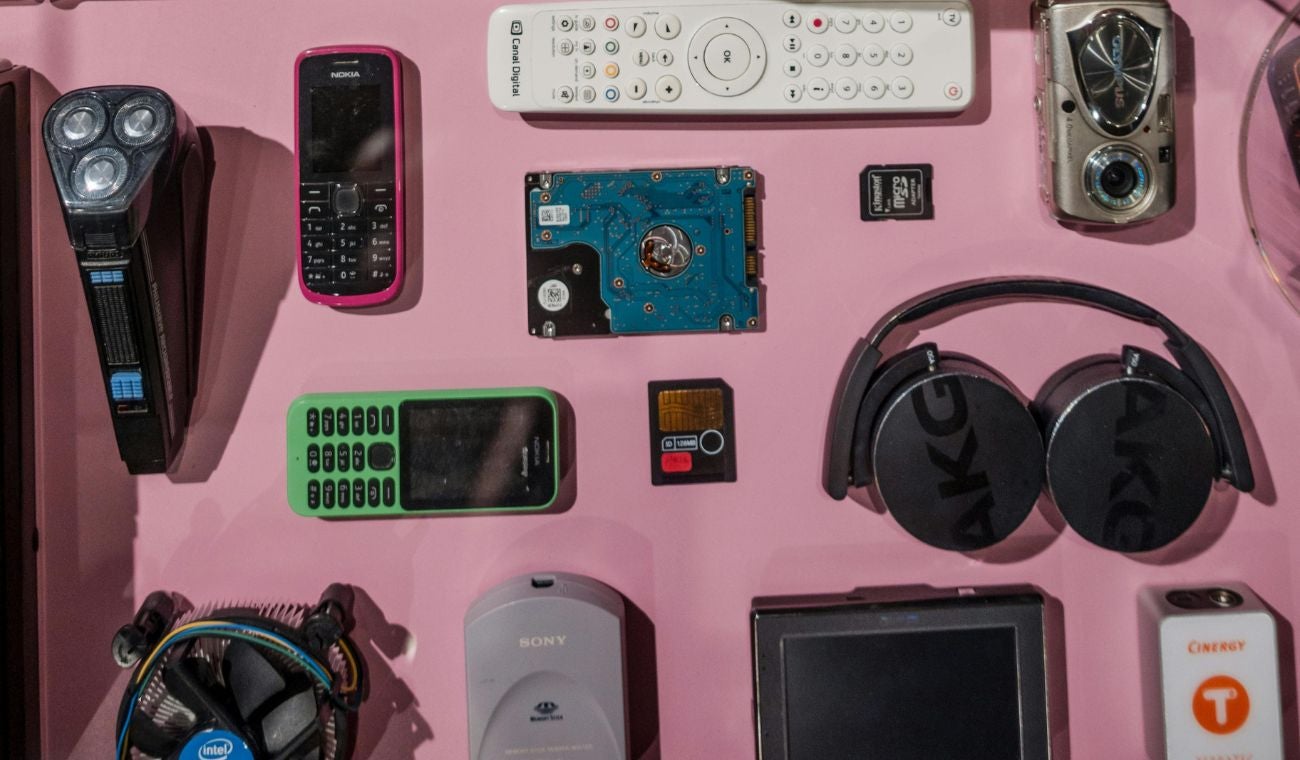 Celulares viejitos por los que pagan millonadas: revise si tiene alguno