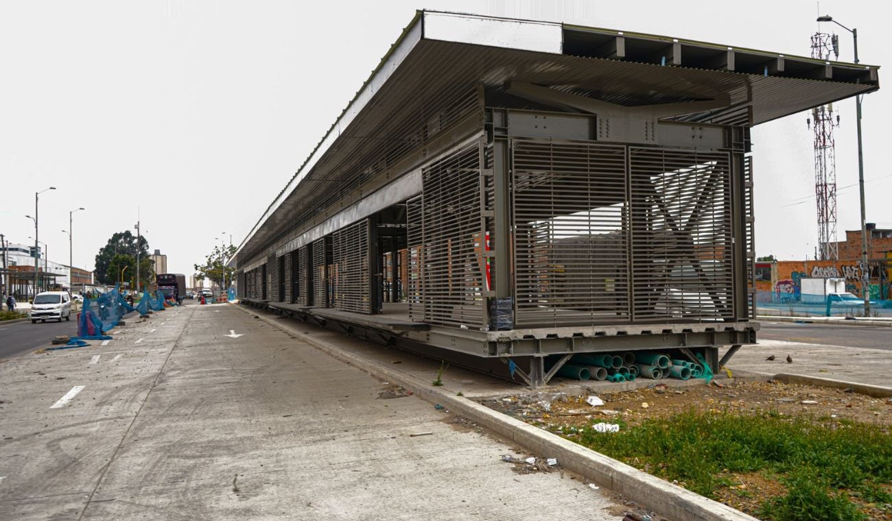 IDU le pone freno al desorden en la av. Cali: Contratista se va por incumplido