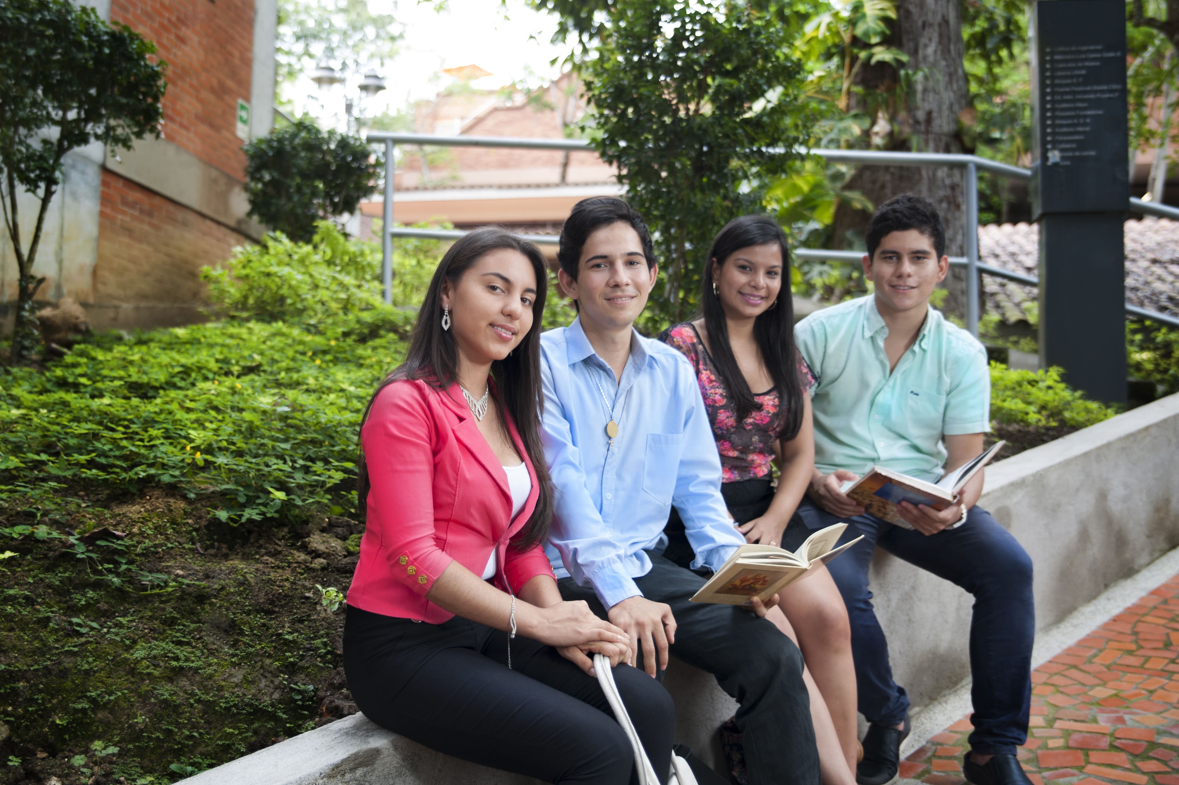 jóvenes, estudiantes, universidad, estudiantes universitarios