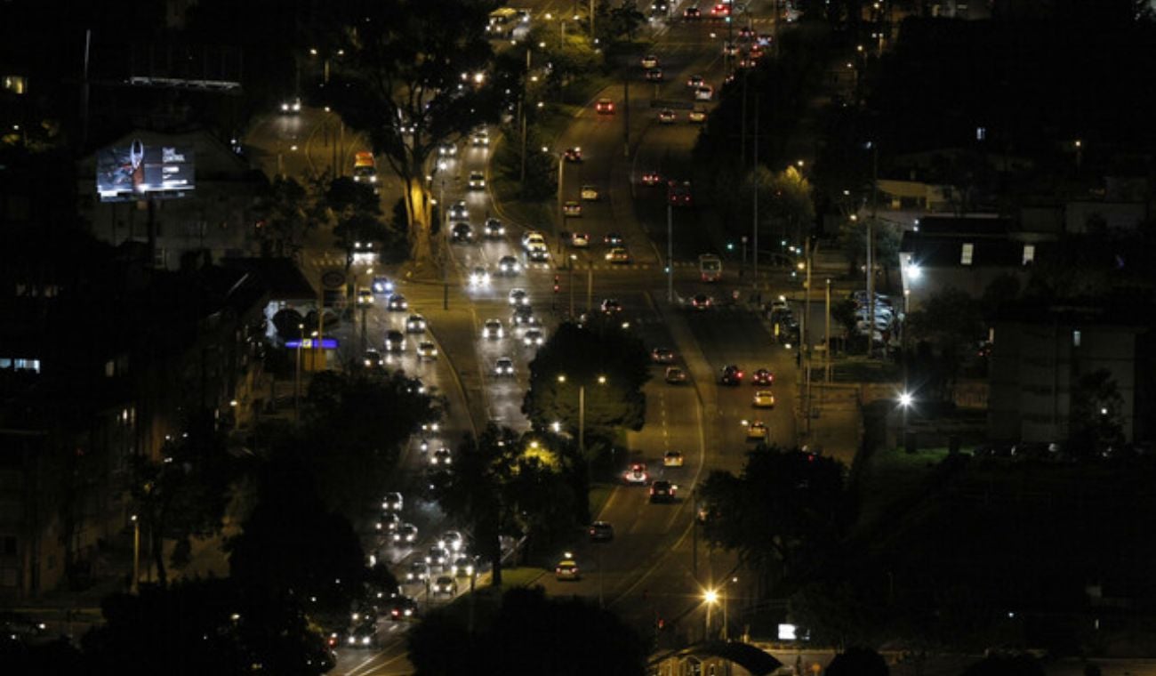 La jugosa sanción por no encender las luces del carro después de las seis